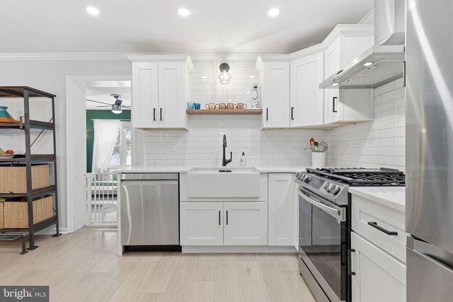 2325 WILLOW BROOK DR, Huntingdon Valley, PA 19006