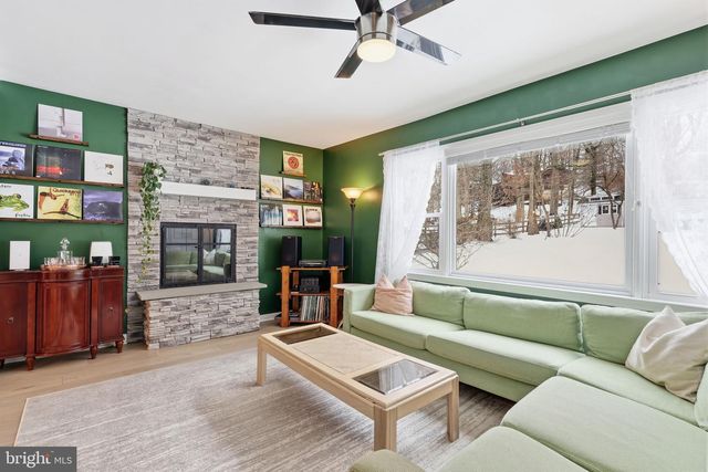 2325 WILLOW BROOK DR, Huntingdon Valley, PA 19006