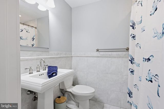 2325 WILLOW BROOK DR, Huntingdon Valley, PA 19006