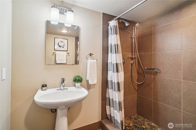 3909 13th Avenue S, Seattle, WA 98108