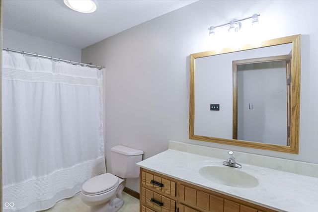 1076 Chipmunk Lane, Pendleton, IN 46064