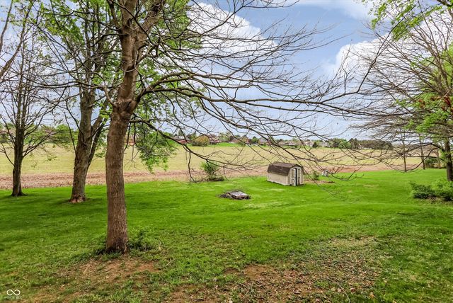 1076 Chipmunk Lane, Pendleton, IN 46064