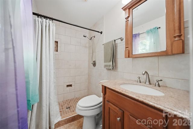 1924 Braswell Place, Lenoir, NC 28645