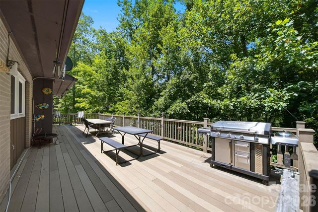 1924 Braswell Place, Lenoir, NC 28645