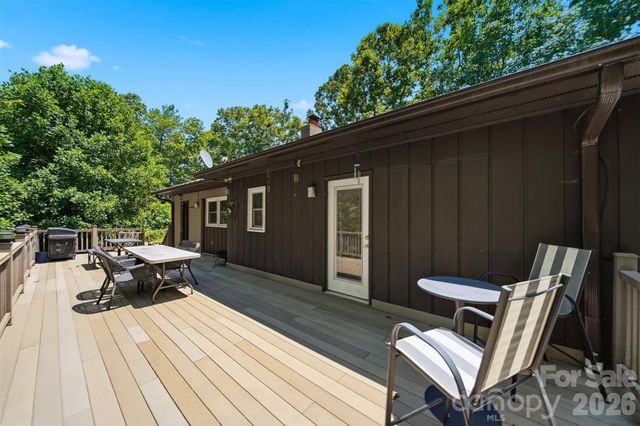 1924 Braswell Place, Lenoir, NC 28645