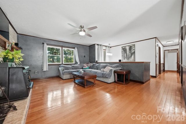 1924 Braswell Place, Lenoir, NC 28645