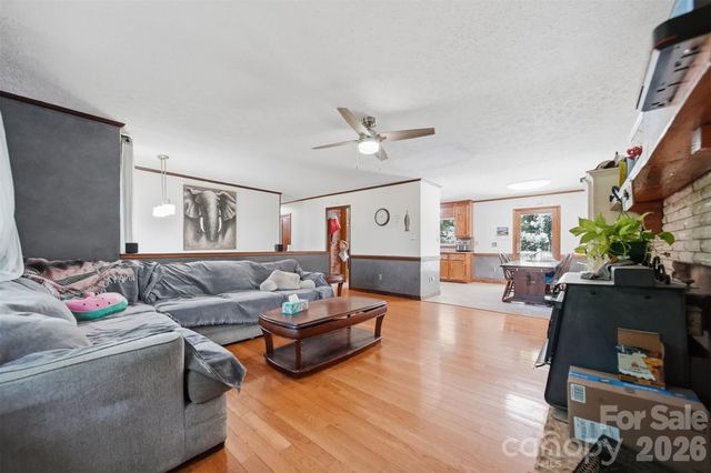 1924 Braswell Place, Lenoir, NC 28645