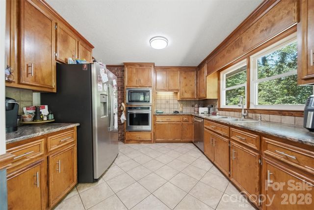 1924 Braswell Place, Lenoir, NC 28645