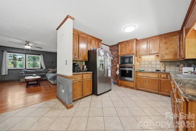1924 Braswell Place, Lenoir, NC 28645
