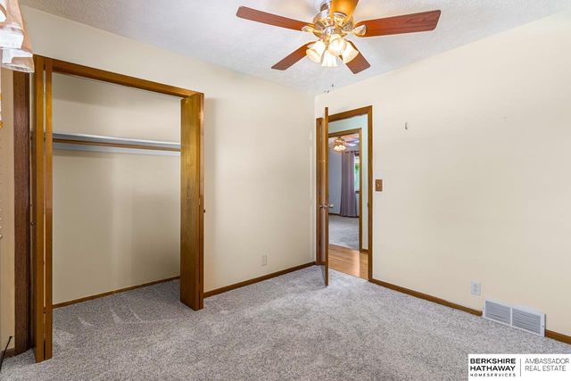 15605 Valley Street, Omaha, NE 68130