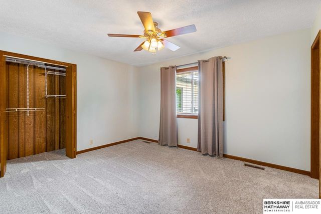 15605 Valley Street, Omaha, NE 68130