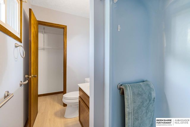 15605 Valley Street, Omaha, NE 68130