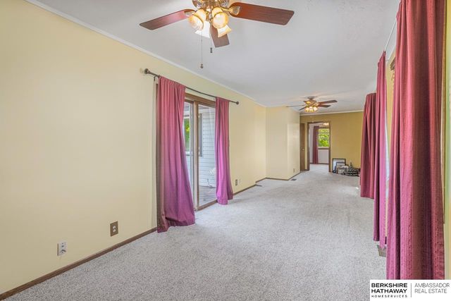 15605 Valley Street, Omaha, NE 68130