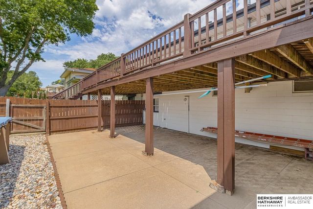 15605 Valley Street, Omaha, NE 68130