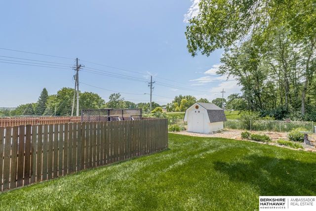 15605 Valley Street, Omaha, NE 68130