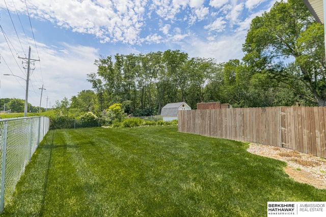 15605 Valley Street, Omaha, NE 68130