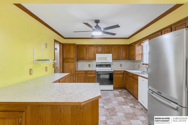 15605 Valley Street, Omaha, NE 68130