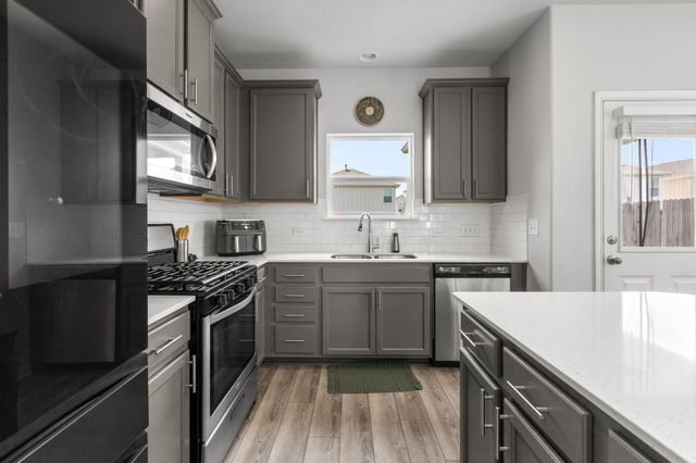 6402 Rafferty LN, Austin, TX 78747