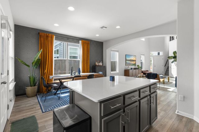 6402 Rafferty LN, Austin, TX 78747