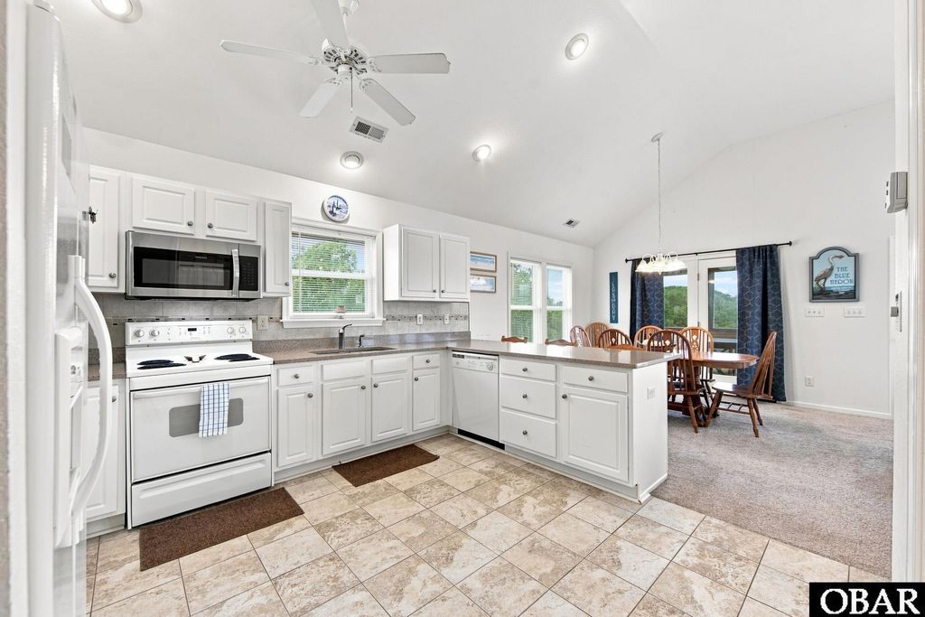 Image 16 of property listing at 1341 Duck Road, Duck, NC 27949
