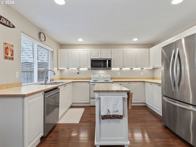 4888 Se ANTELOPE HILLS Dr, Gresham, OR 97080