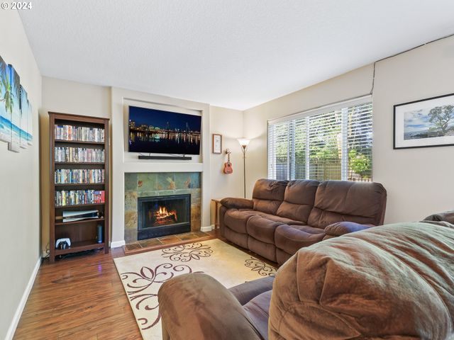 4888 Se ANTELOPE HILLS Dr, Gresham, OR 97080