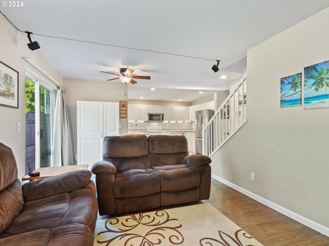 4888 Se ANTELOPE HILLS Dr, Gresham, OR 97080
