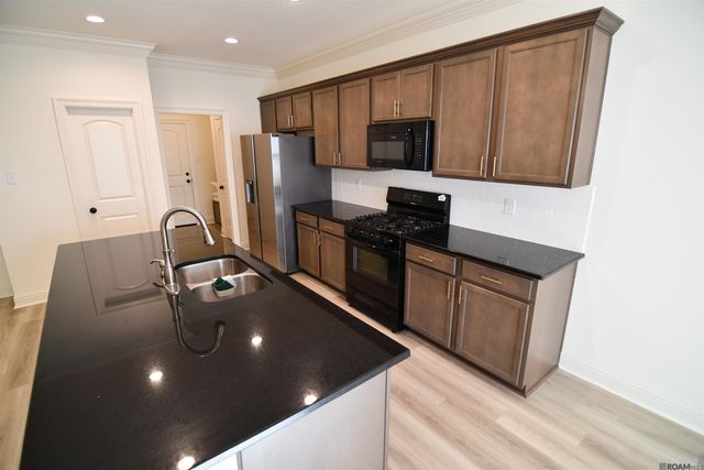 7108 Kenilworth Crossing Ave, Baton Rouge, LA 70820