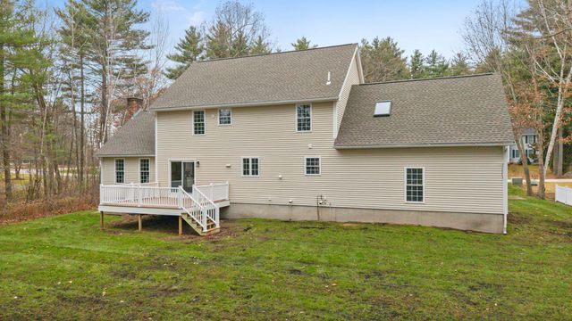 27 Buckingham Drive, Londonderry, NH 03053