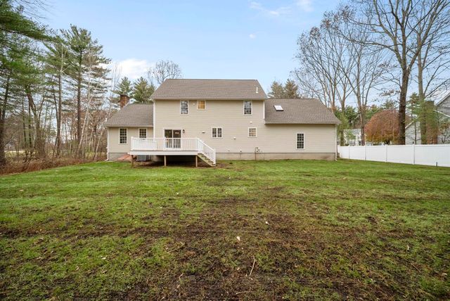 27 Buckingham Drive, Londonderry, NH 03053