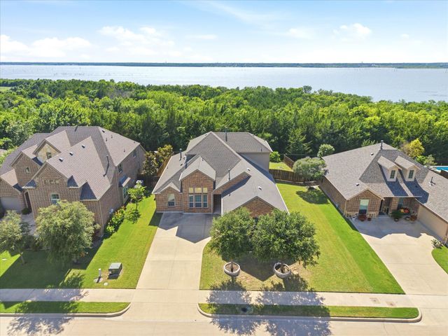 3909 Whitman Drive, Rockwall, TX 75087