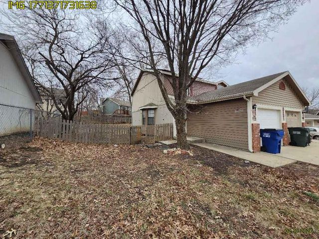 916 Christie Court, Lawrence, KS 66049