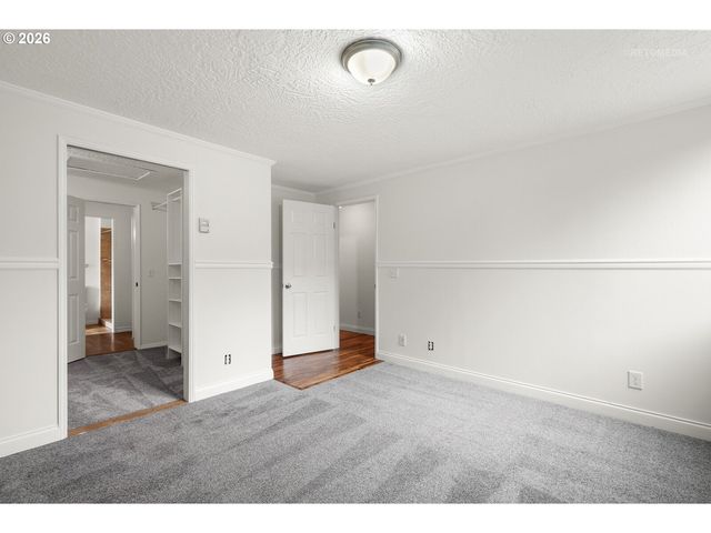 18775 Sw SHELLY St, Beaverton, OR 97078
