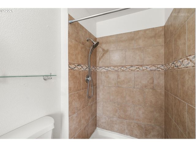 18775 Sw SHELLY St, Beaverton, OR 97078