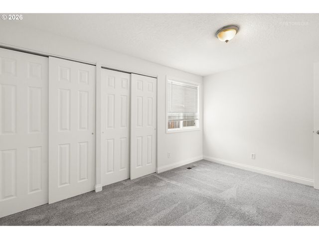 18775 Sw SHELLY St, Beaverton, OR 97078