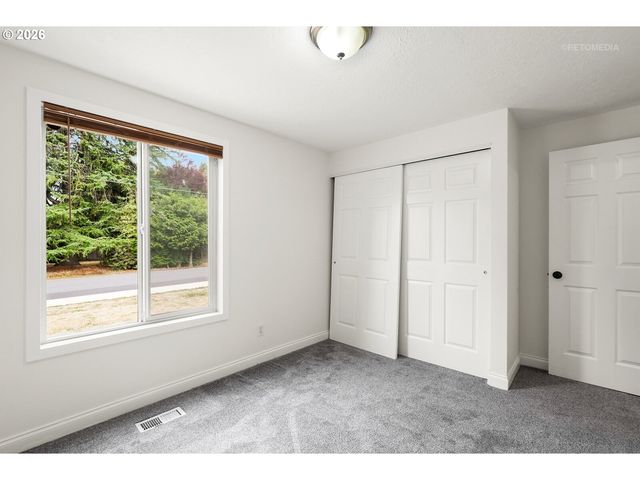 18775 Sw SHELLY St, Beaverton, OR 97078