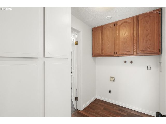 18775 Sw SHELLY St, Beaverton, OR 97078