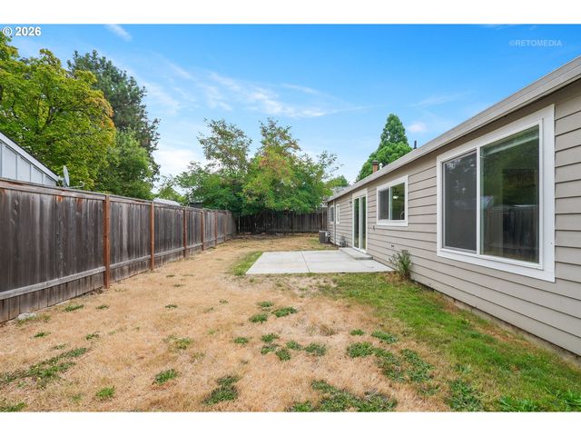 18775 Sw SHELLY St, Beaverton, OR 97078