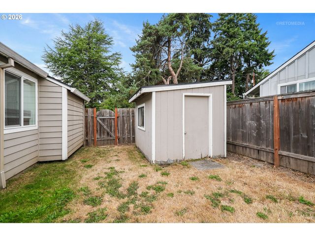 18775 Sw SHELLY St, Beaverton, OR 97078