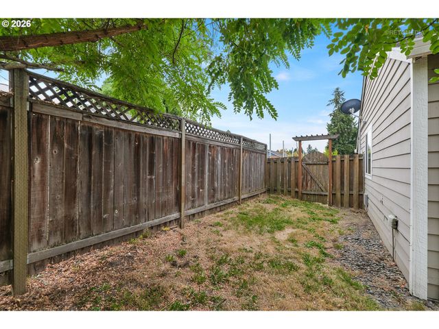 18775 Sw SHELLY St, Beaverton, OR 97078