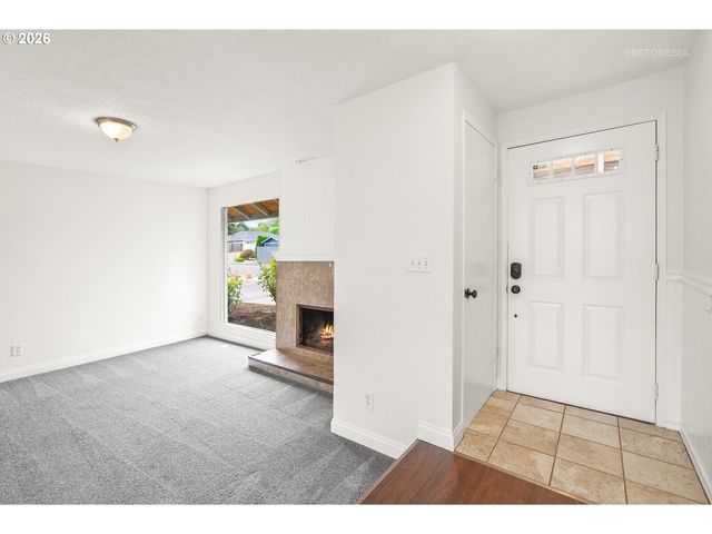18775 Sw SHELLY St, Beaverton, OR 97078