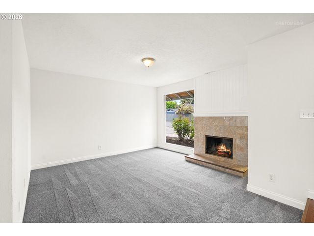 18775 Sw SHELLY St, Beaverton, OR 97078