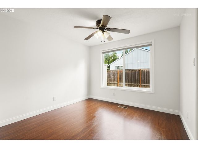 18775 Sw SHELLY St, Beaverton, OR 97078