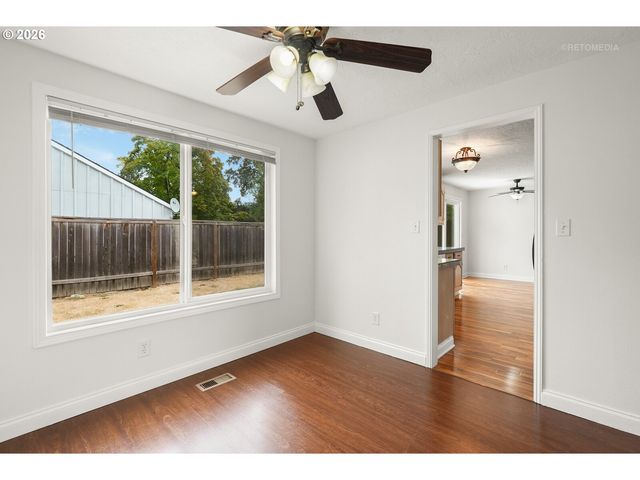 18775 Sw SHELLY St, Beaverton, OR 97078