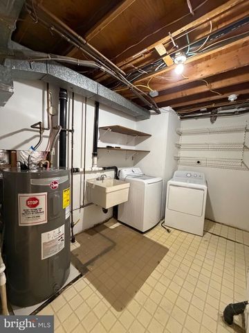 2998 COVINGTON ST, Fairfax, VA 22031