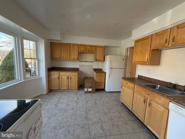 2998 COVINGTON ST, Fairfax, VA 22031