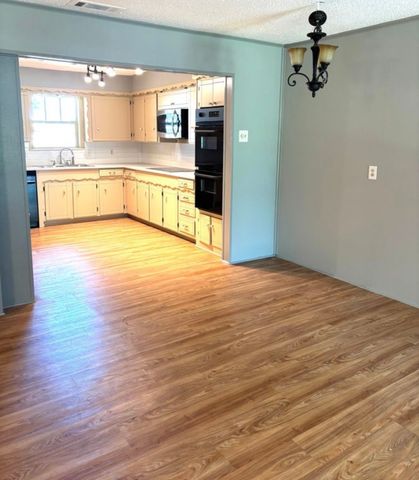 606 Laurence Drive, Heath, TX 75032