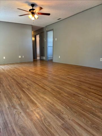 606 Laurence Drive, Heath, TX 75032