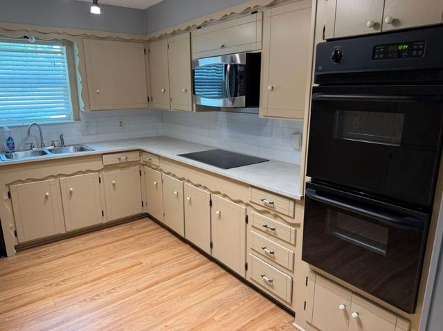 606 Laurence Drive, Heath, TX 75032
