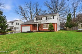 207 E Yates Avenue, Findlay, OH 45840